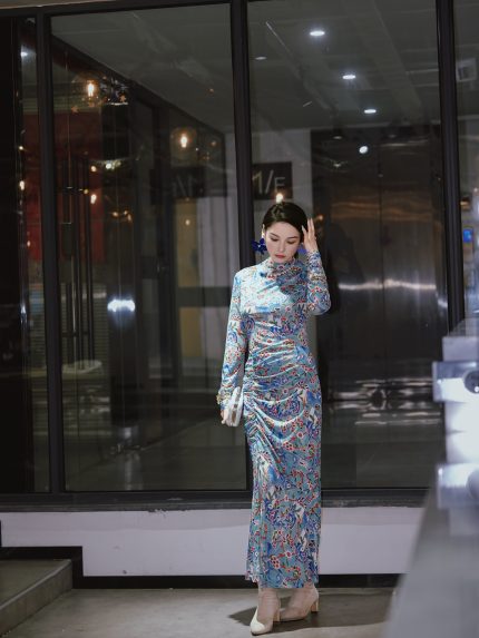 Original designers sky blue floral dress with french slimming effect highend western style light luxury